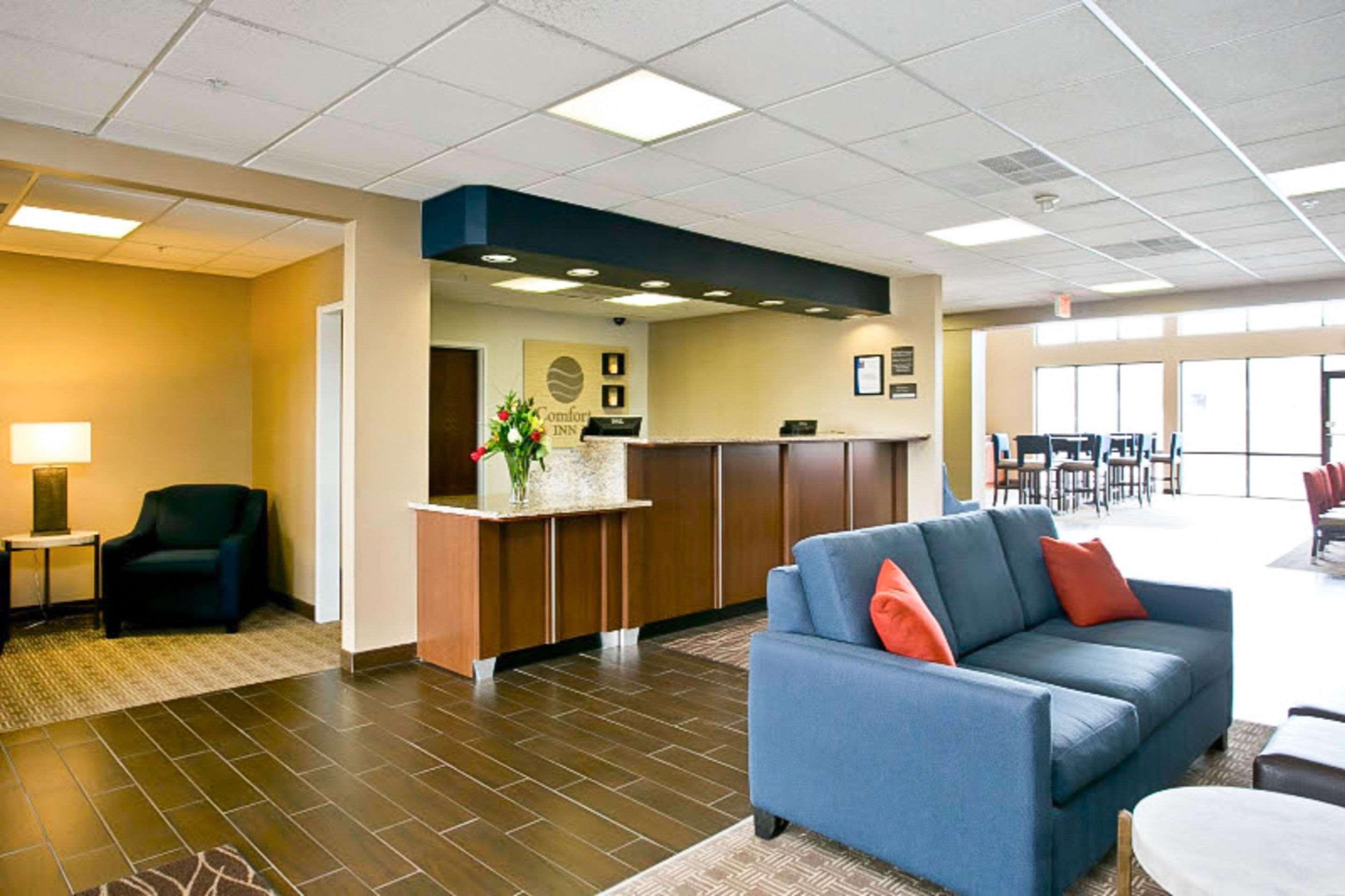 Comfort Inn Aikens Center Мартінсбург Екстер'єр фото