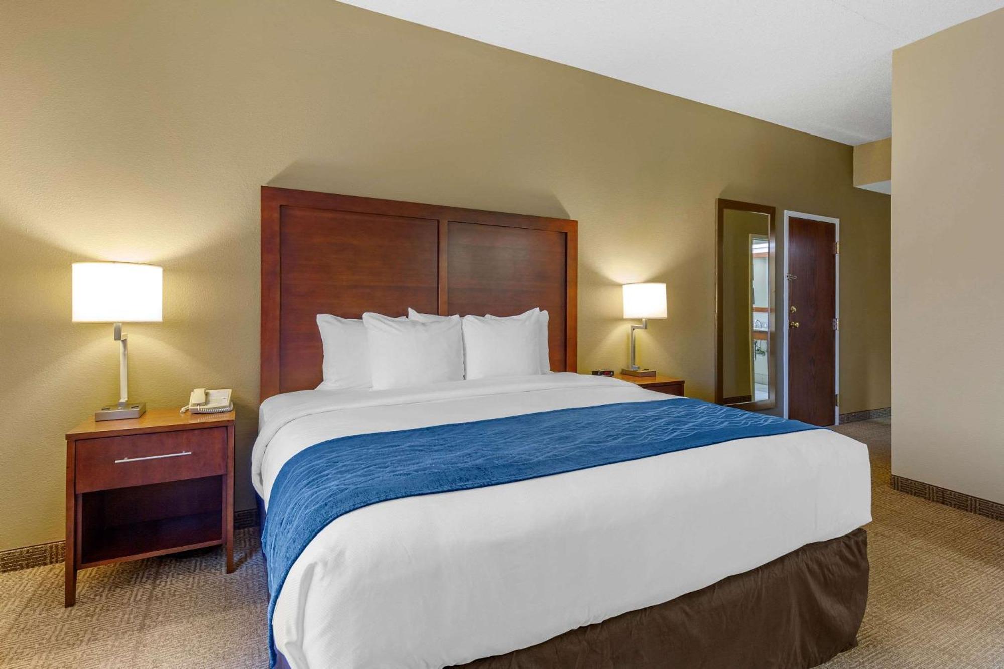 Comfort Inn Aikens Center Мартінсбург Екстер'єр фото