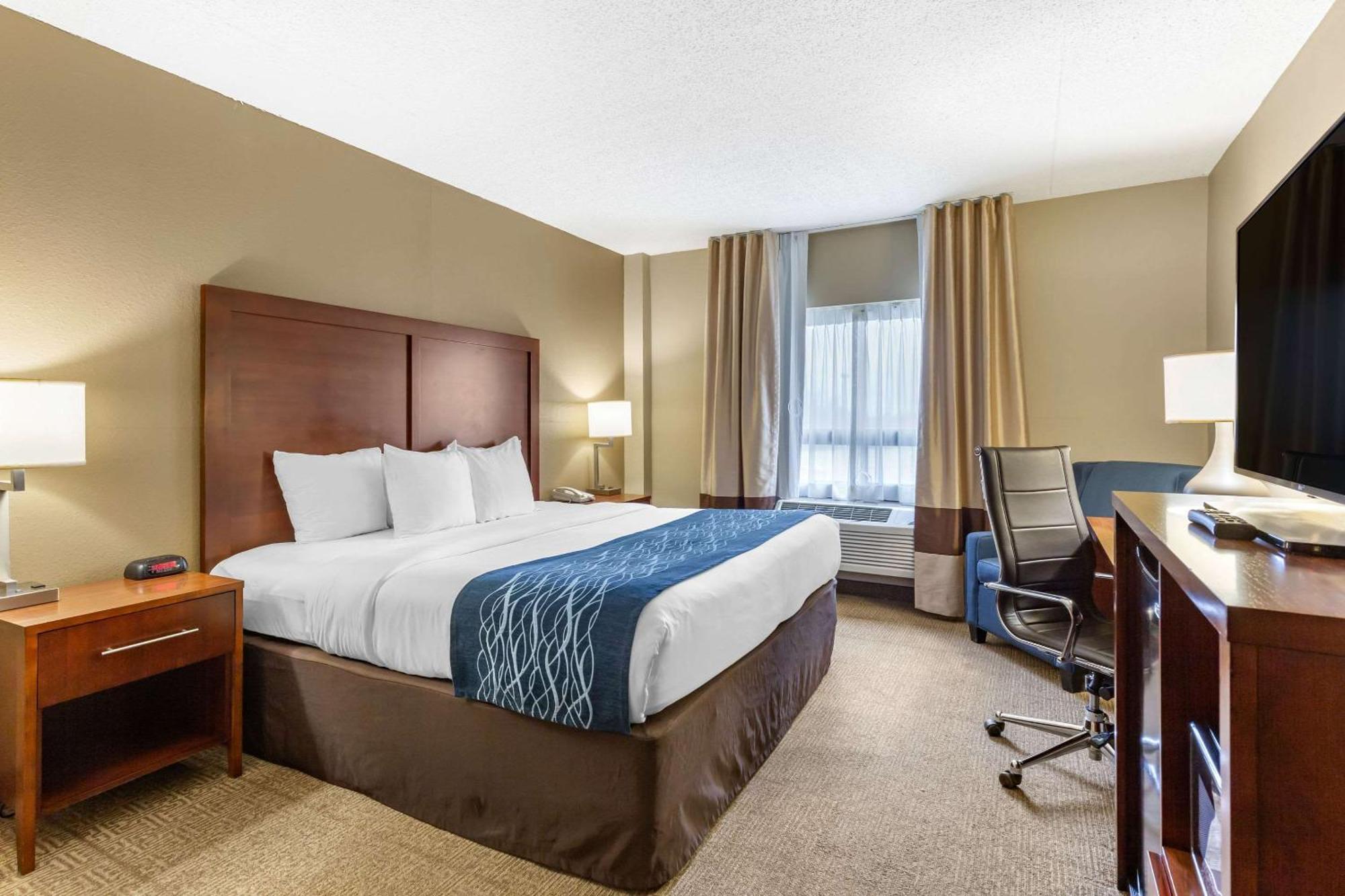 Comfort Inn Aikens Center Мартінсбург Екстер'єр фото