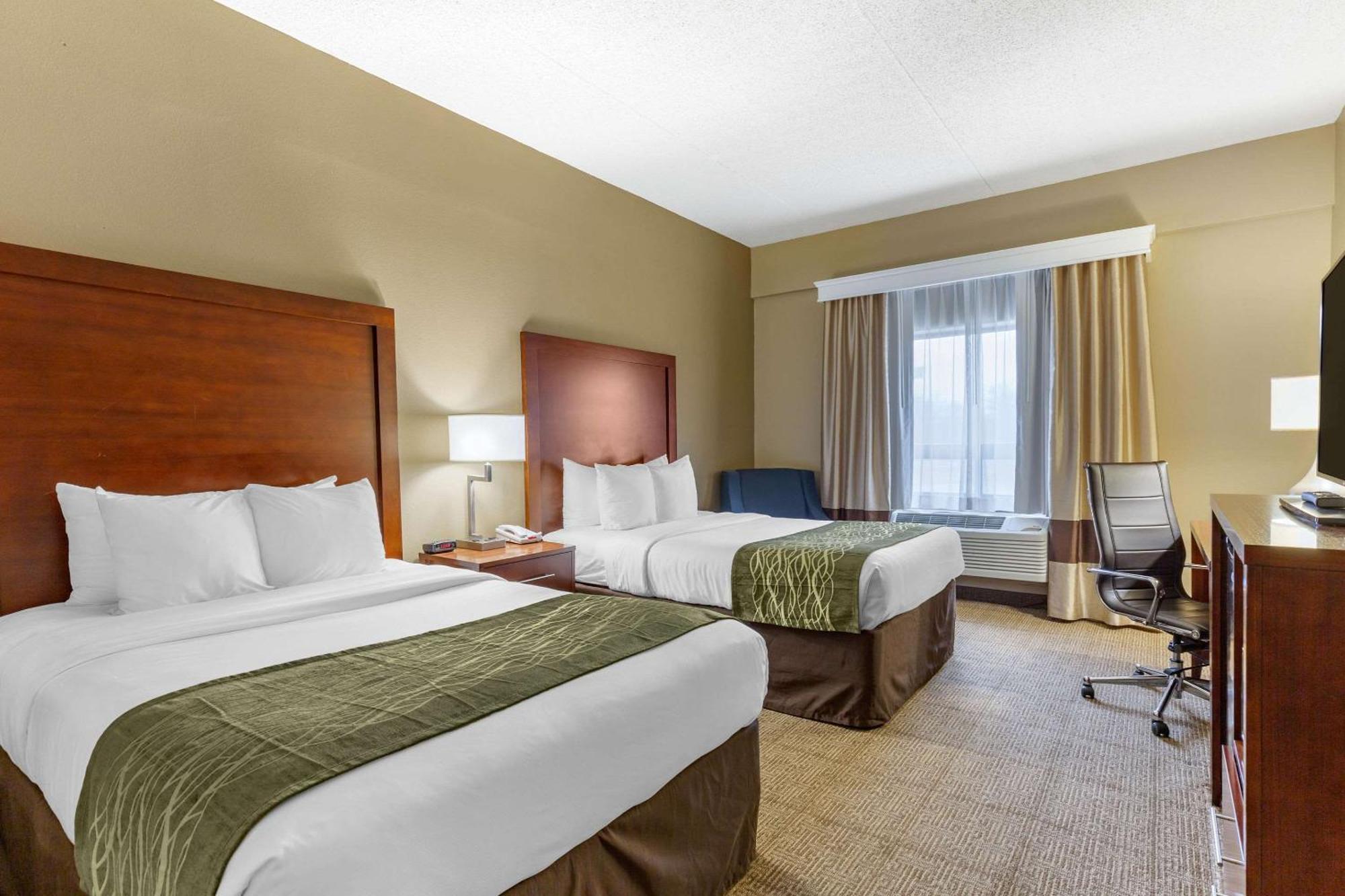 Comfort Inn Aikens Center Мартінсбург Екстер'єр фото