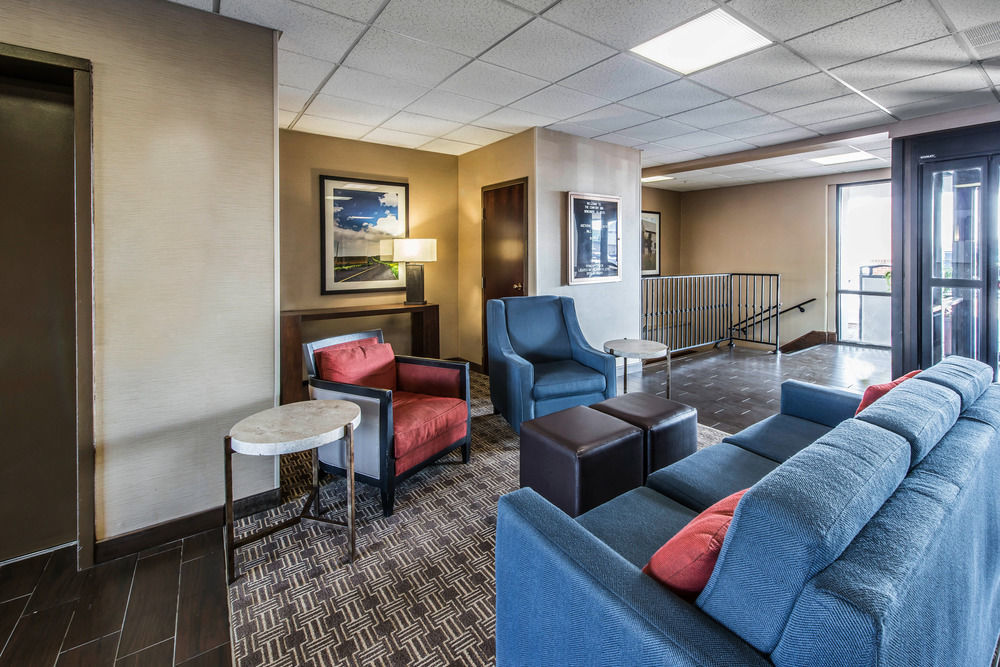 Comfort Inn Aikens Center Мартінсбург Екстер'єр фото