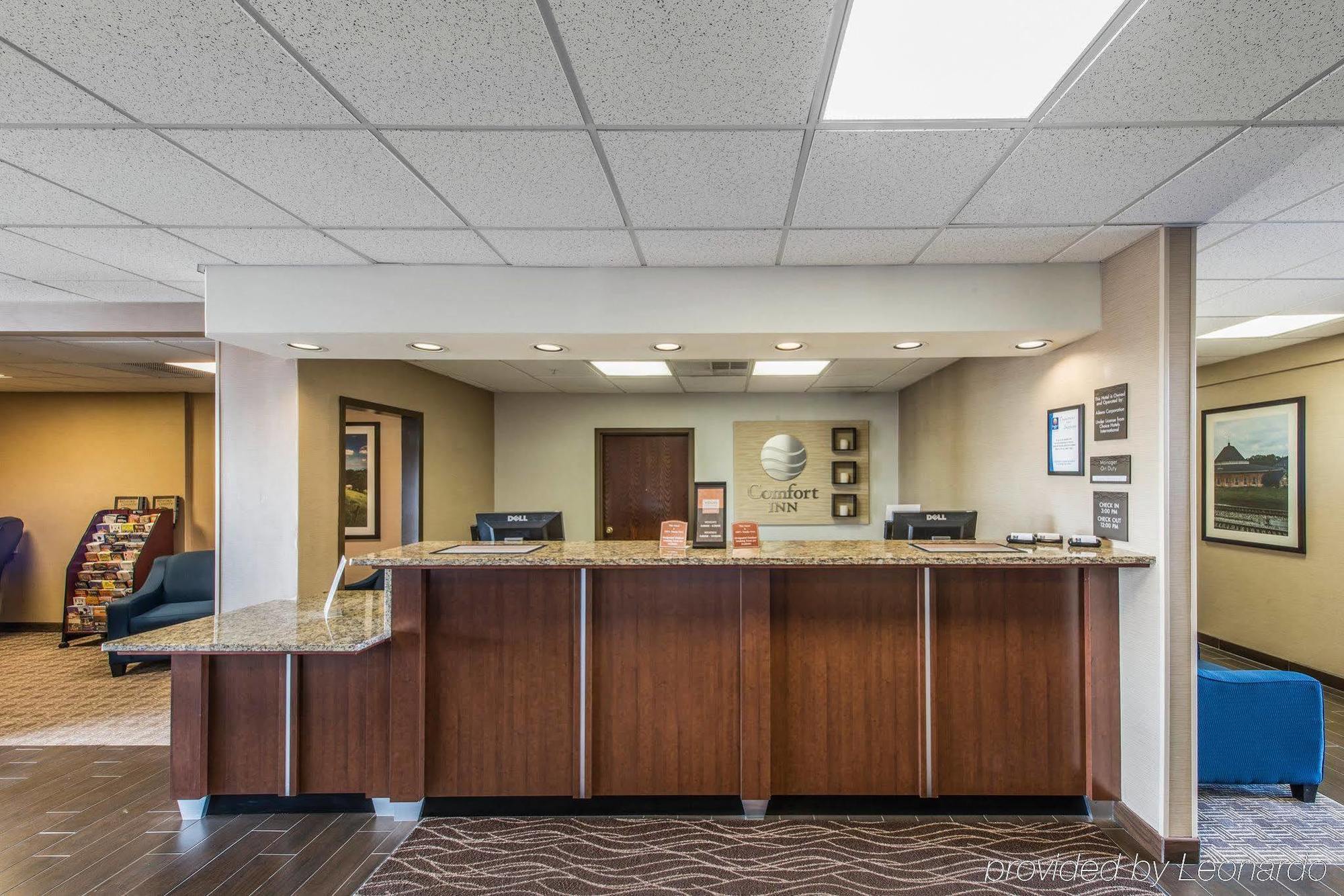Comfort Inn Aikens Center Мартінсбург Екстер'єр фото