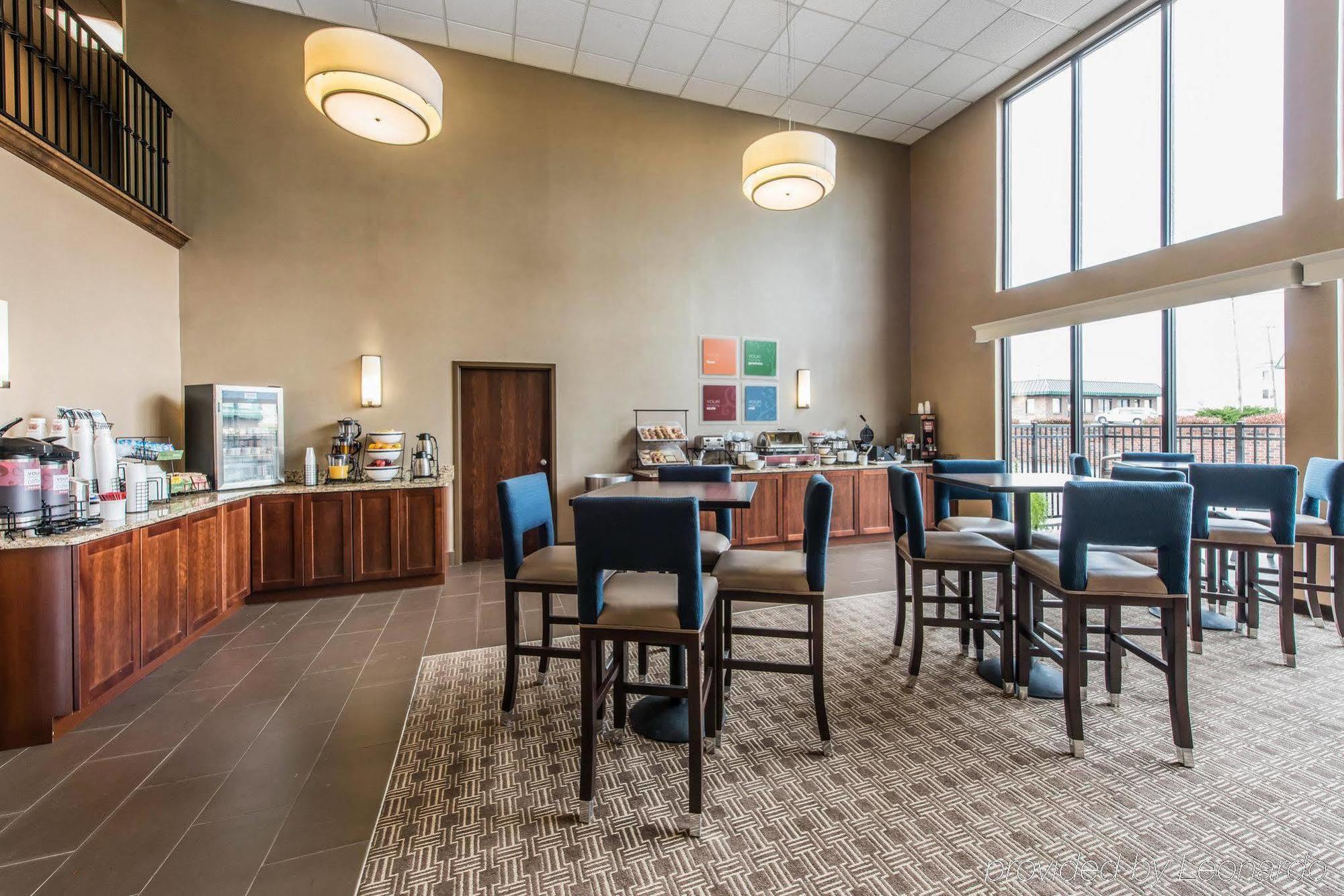 Comfort Inn Aikens Center Мартінсбург Екстер'єр фото