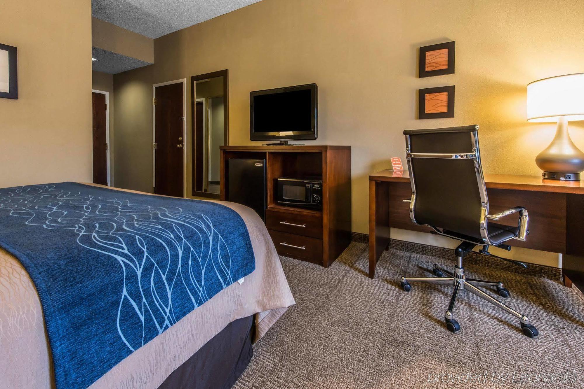 Comfort Inn Aikens Center Мартінсбург Екстер'єр фото
