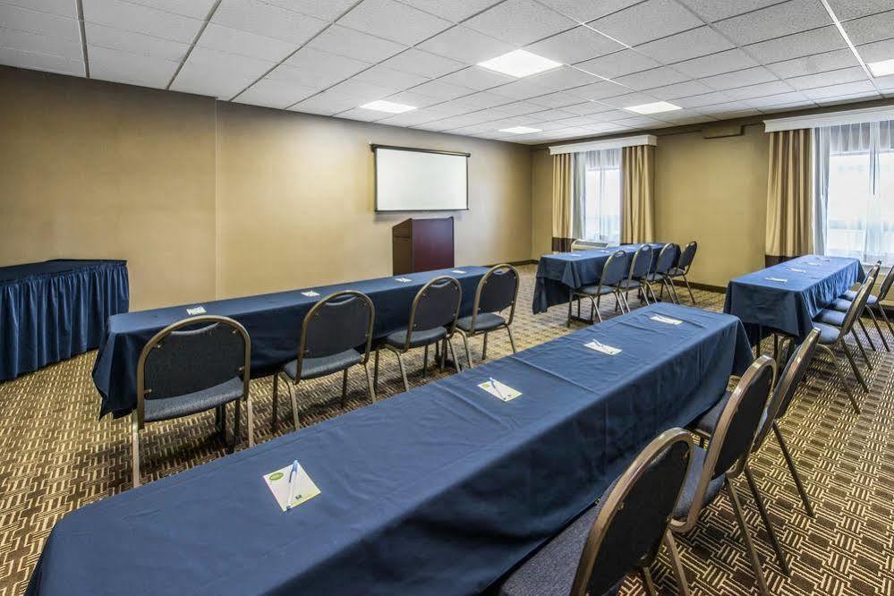 Comfort Inn Aikens Center Мартінсбург Екстер'єр фото