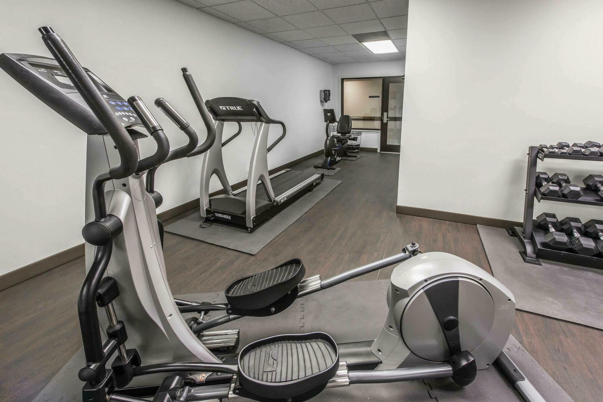 Comfort Inn Aikens Center Мартінсбург Екстер'єр фото